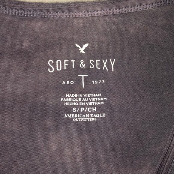 American Eagle Outfitters tshirt - Picture 2 of 3